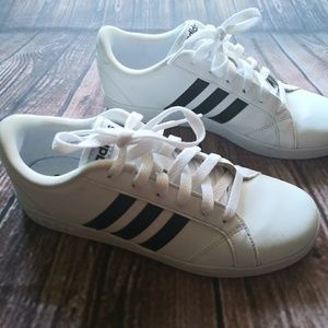Boys Adidas Neo Shoes Size 6.5 youth